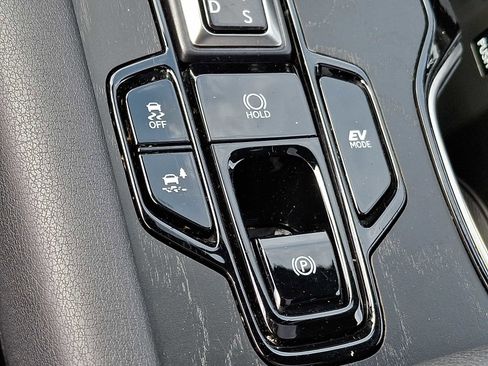 Used 2023 Lexus RX 350 w/ Accessory Package (2T) image 17