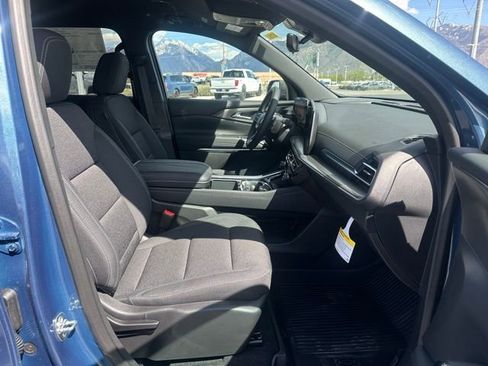 New 2026 Chevrolet Traverse LT w/ Midnight/Sport Edition AWD/4WD image 17