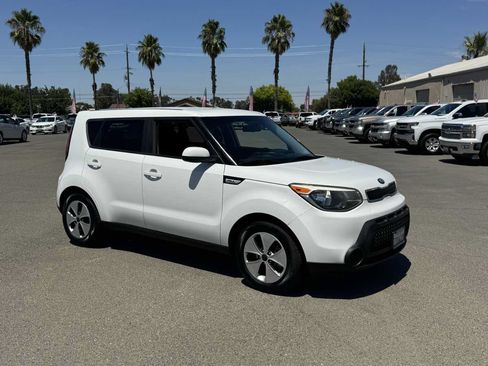 Used 2016 Kia Soul FWD image 11