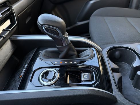 Used 2023 Chevrolet Colorado LT w/ LT Convenience Package II image 22