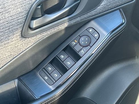 Used 2021 Nissan Rogue S image 12