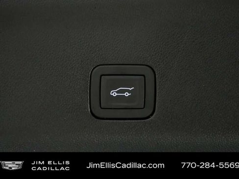 Used 2026 Cadillac Escalade ESV Platinum Sport w/ LPO, ONYX Package AWD/4WD image 32