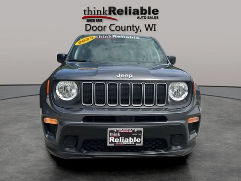 Used 2023 Jeep Renegade Latitude AWD/4WD image 8