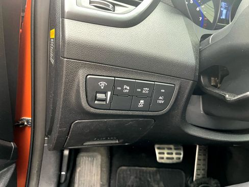 Used 2015 Hyundai Veloster Turbo w/ Option Group 04 image 19