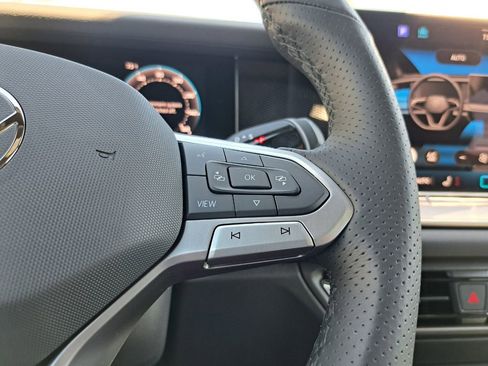 New 2026 Volkswagen Tiguan SE R-Line image 13