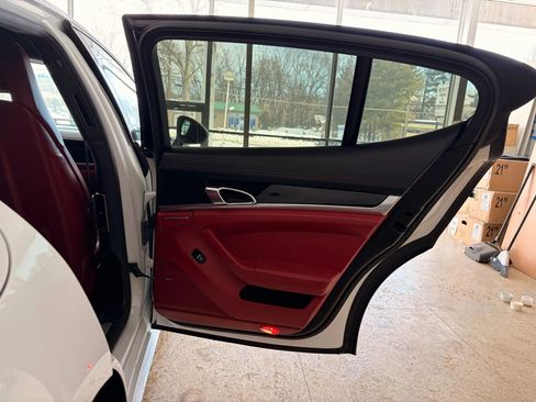 Used 2014 Porsche Panamera w/ Bose Audio Package image 17