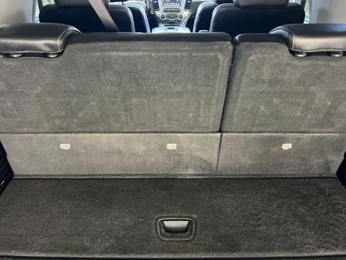 Used 2018 GMC Yukon SLT AWD/4WD image 19