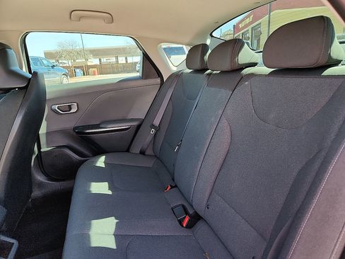 Used 2025 Kia K4 LXS image 5