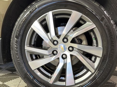Used 2023 Chevrolet Equinox LT FWD image 35