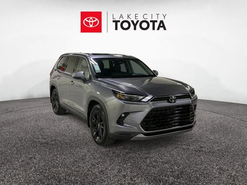 New 2026 Toyota Grand Highlander Limited FWD image 9