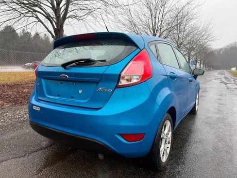 Used 2015 Ford Fiesta SE image 4
