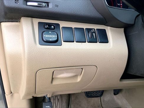 Used 2010 Toyota Highlander 2WD image 30