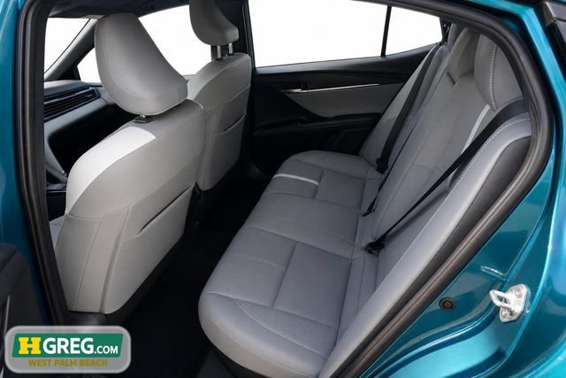 Used 2025 Toyota Camry SE FWD image 15