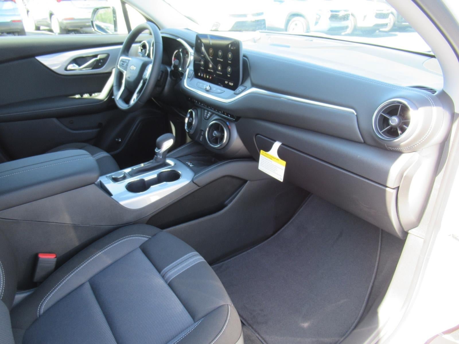 New 2026 Chevrolet Blazer LT w/ Convenience Package FWD image 11