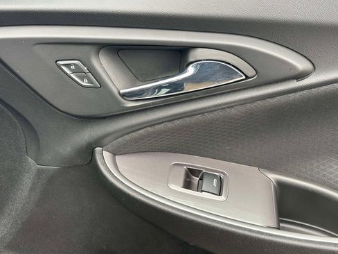 Used 2022 Chevrolet Malibu LS image 25