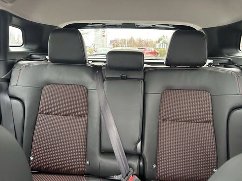 New 2025 Nissan Kicks SR w/ Illumination Package image 19