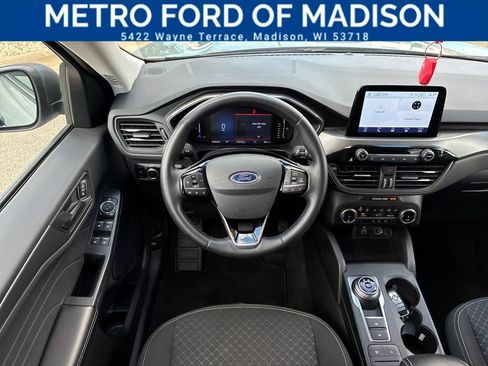 Used 2024 Ford Escape Active AWD/4WD image 12