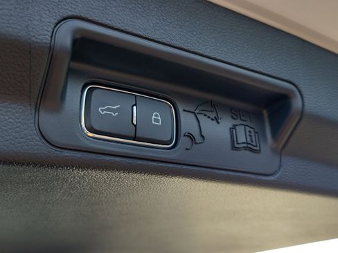 New 2026 Ford Explorer Platinum w/ LUX Leather Package image 9