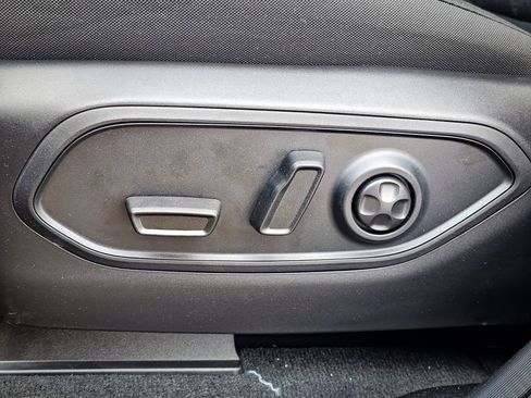 New 2025 Jeep Grand Cherokee Laredo X w/ Luxury Tech Group I image 15