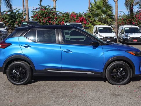 Used 2023 Nissan Kicks SR w/ SR Premium Package FWD image 10