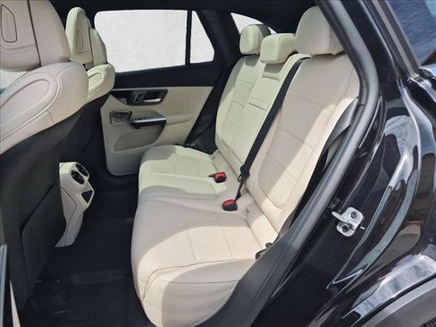 Certified 2025 Mercedes-Benz GLC 350e 4MATIC image 21