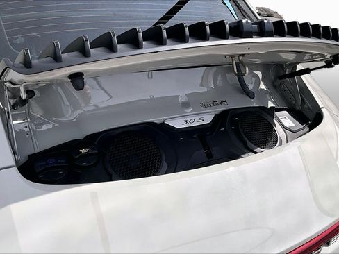 Used 2020 Porsche 911 Carrera S RWD image 36