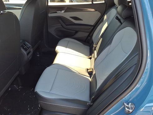 New 2026 Volkswagen Tiguan SE R-Line image 15