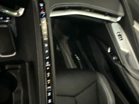 Used 2022 Chevrolet Corvette Stingray Preferred Cpe w/ Battery Protection Package RWD image 10