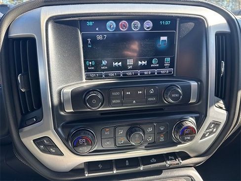 Used 2018 GMC Sierra 1500 SLT w/ SLT Premium Package image 9