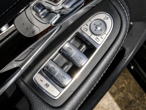 Used 2017 Mercedes-Benz C 63 AMG Sedan image 41