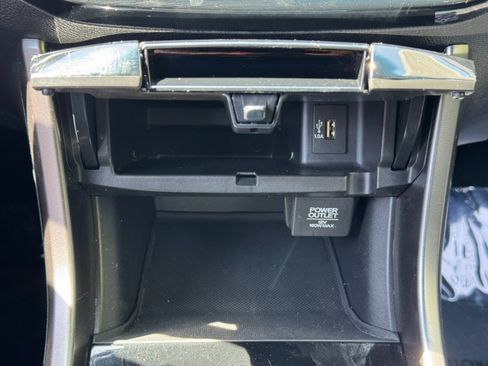 Used 2017 Honda Accord Sport image 26