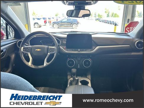 Used 2024 Chevrolet Blazer LT w/ Convenience Package FWD image 16