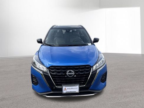 Certified 2023 Nissan Kicks SR w/ SR Premium Package FWD image 8