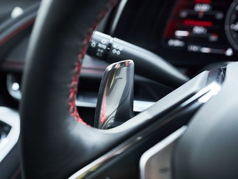 Used 2020 Chevrolet Corvette Stingray Coupe w/ 1LT image 46