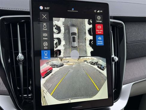 New 2026 Volvo XC90 T8 Ultra w/ Protection Package Premier image 4