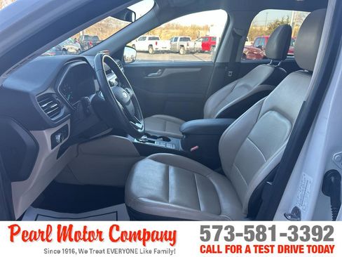 Used 2021 Ford Escape SEL image 11