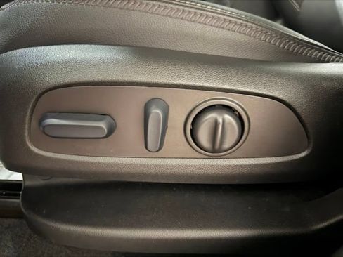 Used 2023 GMC Terrain Denali AWD/4WD image 16