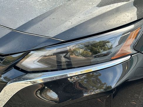 Used 2025 Nissan Altima 2.5 S FWD image 9