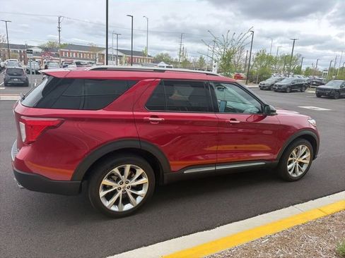 Used 2022 Ford Explorer Platinum w/ Technology Package AWD/4WD image 16