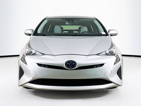 Used 2017 Toyota Prius Four w/ Advanced Technology Package FWD image 2