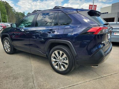 Certified 2021 Toyota RAV4 XLE Premium FWD image 3
