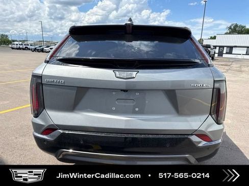 Certified 2025 Cadillac Optiq Sport 2 w/ LPO, Floor Liner Package AWD/4WD image 6