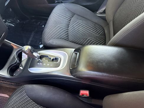 Used 2017 Dodge Journey SE w/ Flexible Seating Group FWD image 32
