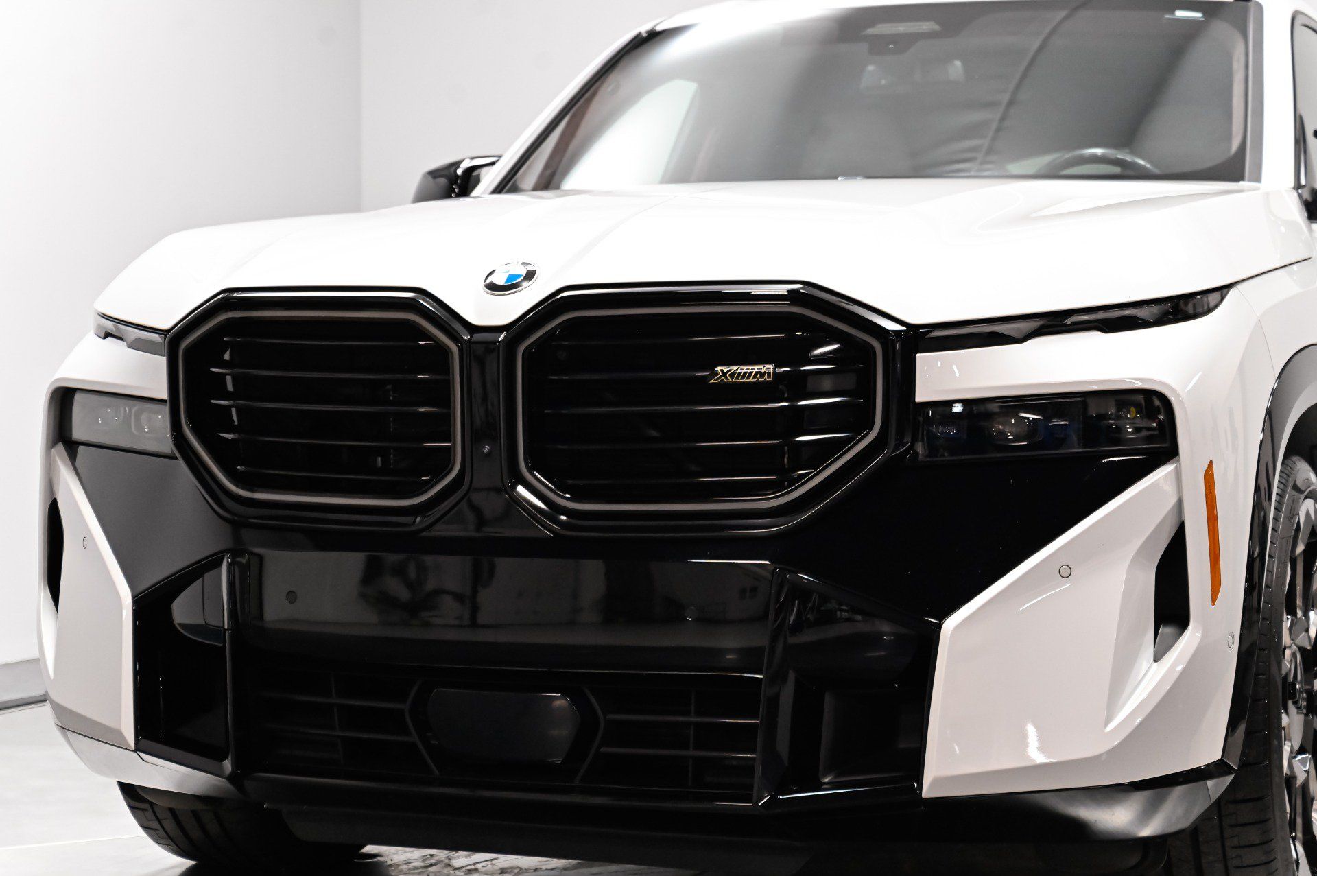 Used 2024 BMW XM AWD/4WD image 27