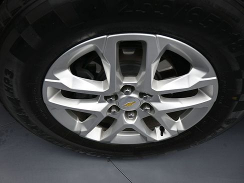 Used 2021 Chevrolet Traverse LS image 37