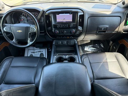 Used 2017 Chevrolet Silverado 1500 High Country image 16
