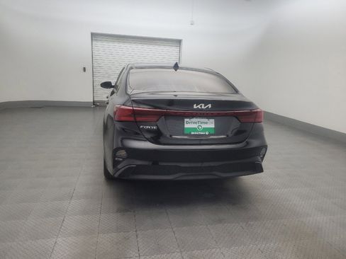 Used 2023 Kia Forte LXS w/ LXS Technology Package FWD image 6