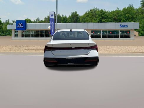 New 2025 Hyundai Elantra Limited image 5