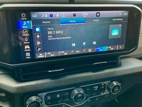 Used 2024 Jeep Wrangler Sport S AWD/4WD image 27