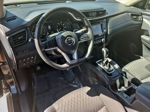 Used 2020 Nissan Rogue SV AWD/4WD image 10